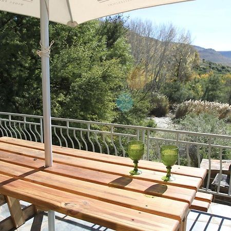 Desert Dew Guest House Hutchinson Bagian luar foto
